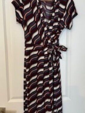 Short sleeve wrap dress perfect for summer